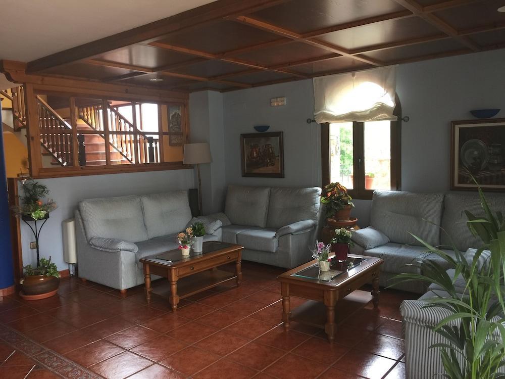 Hotel Arnal Эскалона Экстерьер фото