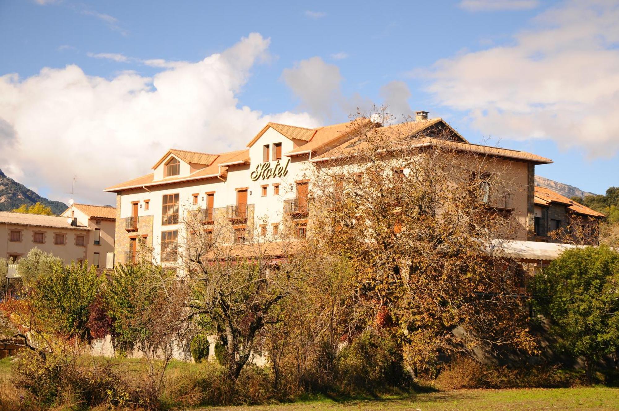 Hotel Arnal Эскалона Экстерьер фото