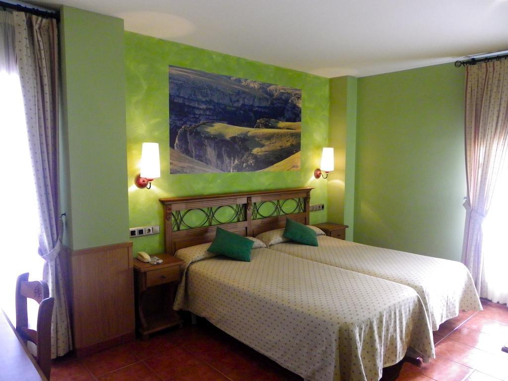 Hotel Arnal Эскалона Экстерьер фото